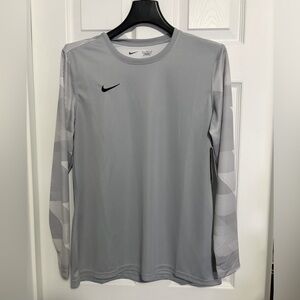BNWT NIKE WOMEN DRI-FIT GRAY LONG SLEEVE PULLOVER SHIRT #CJ6071-012 US LARGE (L)